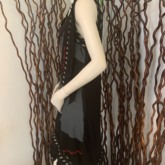 Tricotto Beautiful Sleeveless Designer Dress - Picture 7 of 14